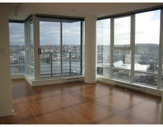 Photo 6: 2205 131 REGIMENT Square in Vancouver: Downtown VW Condo for sale in "SPECTRUM 3" (Vancouver West)  : MLS®# V678790