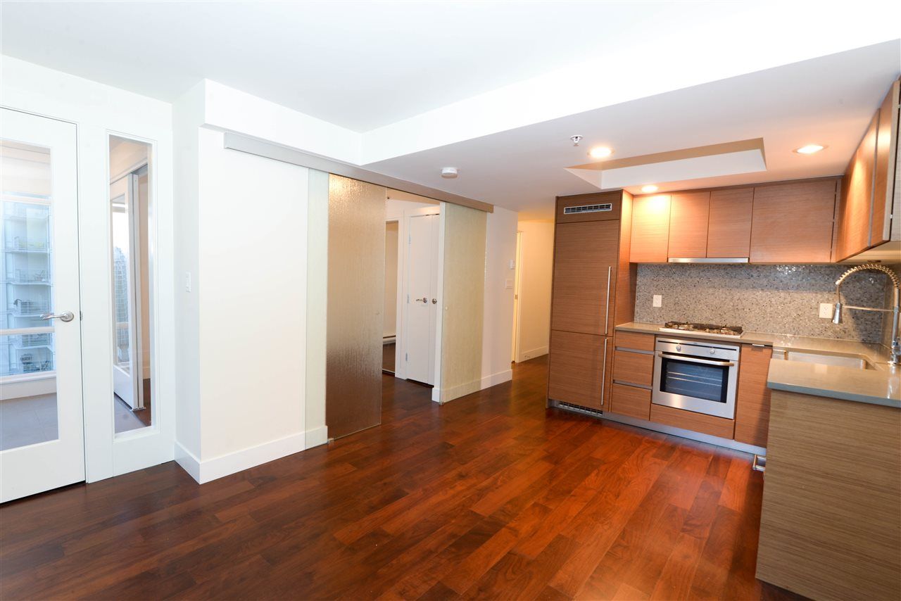 Main Photo: 1906 565 SMITHE STREET in : Downtown VW Condo for sale : MLS®# R2403731