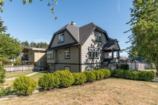 Main Photo: 2352 ST. ANDREWS Avenue in North Vancouver: Central Lonsdale House for sale : MLS®# R2784302