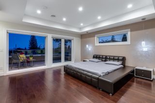 Photo 12: 960 BEAUMONT Drive in North Vancouver: Edgemont House for sale : MLS®# R2732413