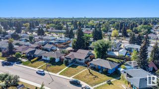 Photo 3: 7152 82 Street in Edmonton: Zone 17 House for sale : MLS®# E4314974