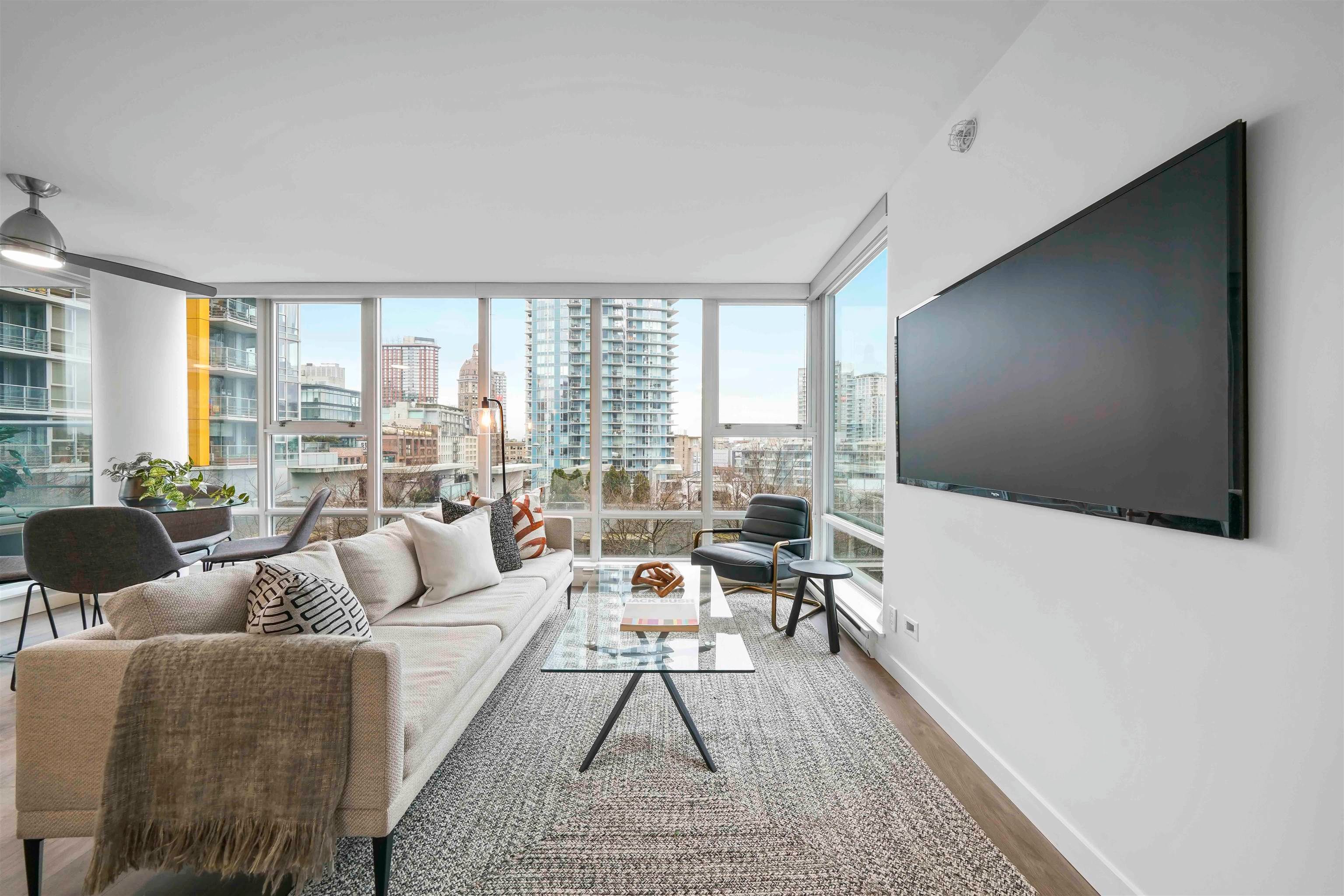 Main Photo: 510 131 REGIMENT Square in Vancouver: Downtown VW Condo for sale in "Spectrum 3 by Concord Pacific" (Vancouver West)  : MLS®# R2655092