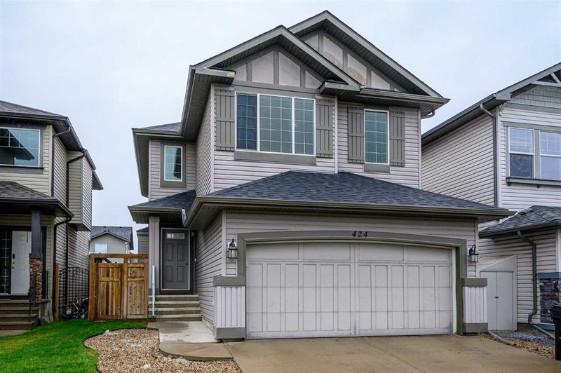 FEATURED LISTING: 424 New Brighton Drive Southeast Calgary