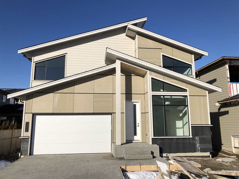 FEATURED LISTING: 1703 SPARROW Way Squamish