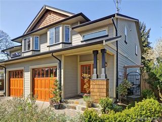 Photo 1: 2520 Cedar Hill Rd in VICTORIA: Vi Oaklands Half Duplex for sale (Victoria)  : MLS®# 697951