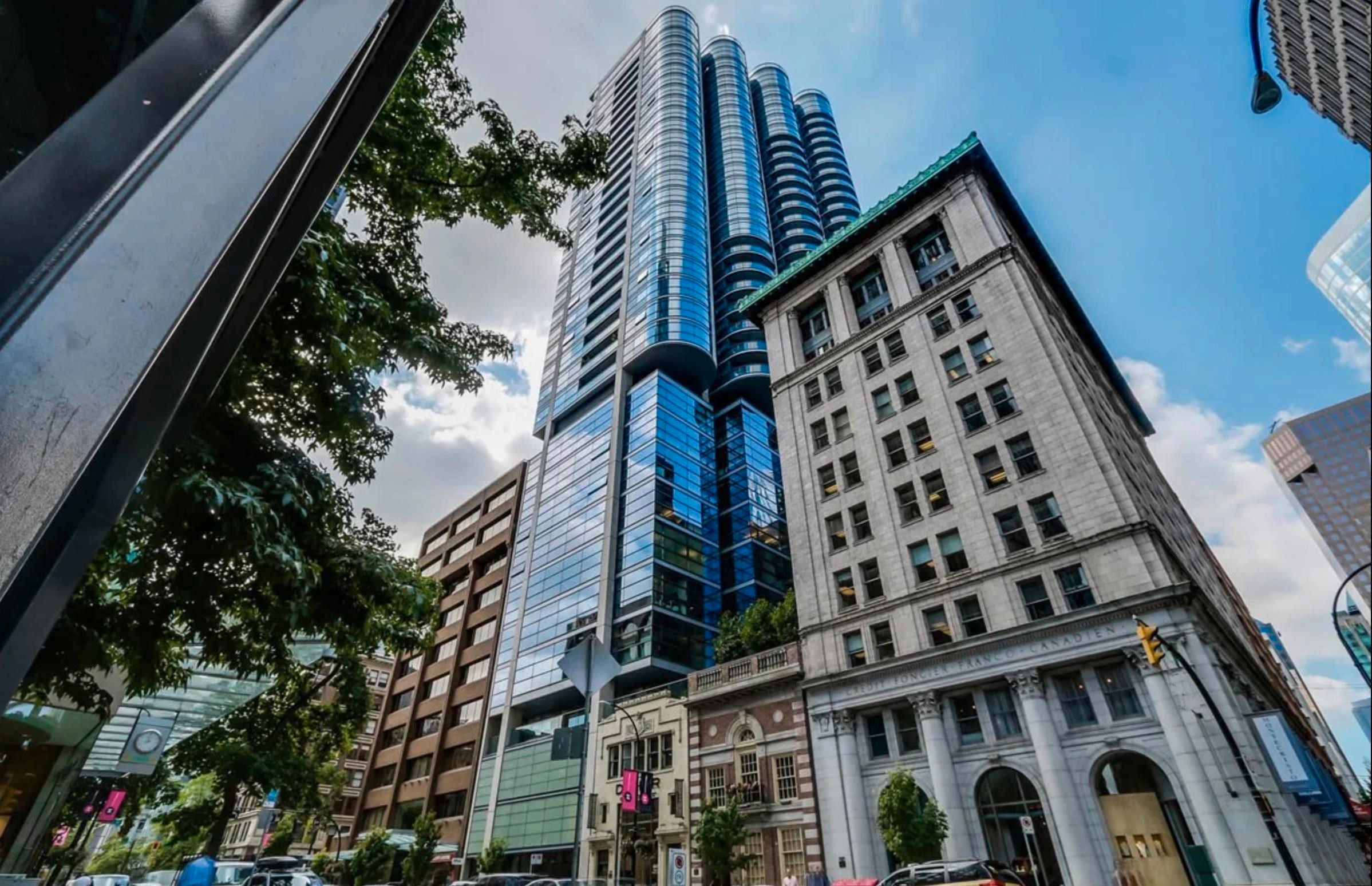 Main Photo: 2404 838 W HASTINGS Street in Vancouver: Downtown VW Condo for sale in "Jameson House" (Vancouver West)  : MLS®# R2836401