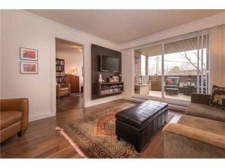 Photo 4: 105 1575 BALSAM Street in Vancouver: Kitsilano Condo for sale in "Balsam West" (Vancouver West)  : MLS®# V1108144