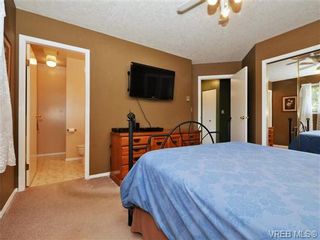 Photo 11: 1287 Lidgate Crt in VICTORIA: SW Strawberry Vale House for sale (Saanich West)  : MLS®# 740676