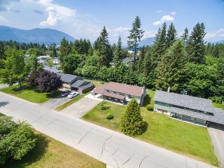 Photo 3: 3411 Southeast 7 Avenue in Salmon Arm: Little Mountain House for sale : MLS®# 10185360