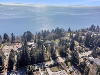 Photo 15: 13706 MARINE DRIVE in White Rock: House for sale : MLS®# R2866912