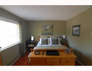 Photo 7: 1785 RUFUS Drive in North_Vancouver: Westlynn 1/2 Duplex for sale (North Vancouver)  : MLS®# V690998