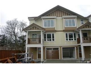 Photo 1:  in VICTORIA: La Langford Proper Row/Townhouse for sale (Langford)  : MLS®# 464143