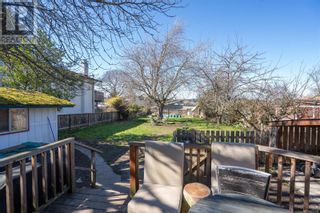 Photo 24: 3228 Seaton St in Saanich: House for sale : MLS®# 956144