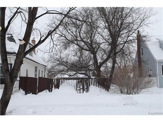 Main Photo: 266 COLLEGIATE Street in WINNIPEG: St James Residential for sale (West Winnipeg)  : MLS®# 1401663