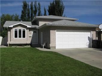 Main Photo: 334 Wedge Road in Saskatoon: Dundonald Single Family Dwelling for sale (Saskatoon Area 05)  : MLS®# 382035