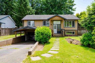 Photo 1: 8870 BARTLETT Street in Langley: Fort Langley House for sale : MLS®# R2591281