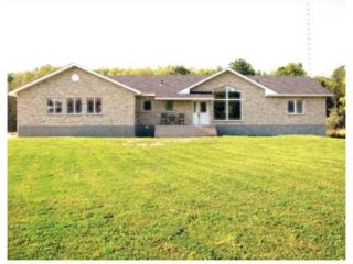 Photo 1: 77088 Pearson Drive in TYNDALL: Beausejour / Tyndall Residential for sale (Winnipeg area)  : MLS®# 1000498