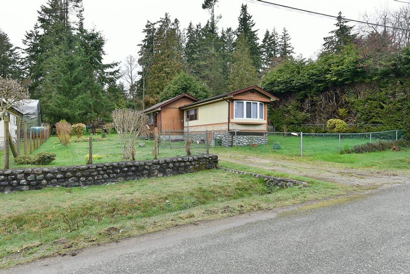 FEATURED LISTING: 257 RYAN Drive Gibsons
