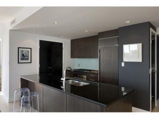 Photo 2: 1004 1455 HOWE Street in Vancouver: Yaletown Condo for sale in "POMARIA" (Vancouver West)  : MLS®# V939009