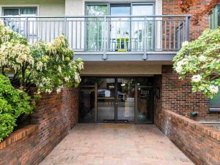 Photo 22: 301 2121 W 6TH Avenue in Vancouver: Kitsilano Condo for sale in "CANNAUGHT COURT" (Vancouver West)  : MLS®# R2575092