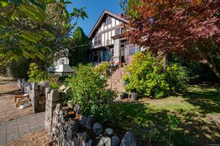 Photo 2: 1520 Gladstone Ave in Victoria: Vi Fernwood House for sale : MLS®# 916598