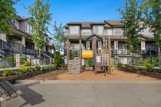 Photo 17: 137 13958 108 Avenue in Surrey: Whalley Townhouse for sale in "AURA TOWNHOMES" (North Surrey)  : MLS®# R2379555