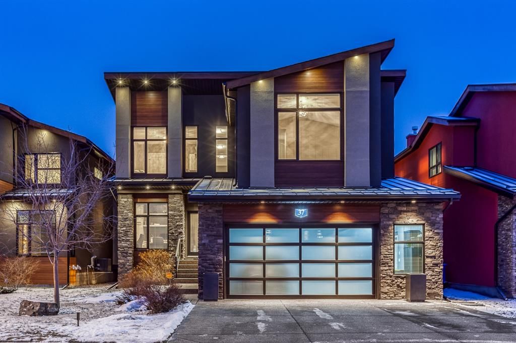 Main Photo: 37 West Point Close SW in Calgary: West Springs Detached for sale : MLS®# A1181161