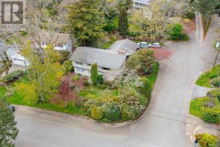 Main Photo: 3557 Redwood Ave in Oak Bay: House for sale : MLS®# 959514