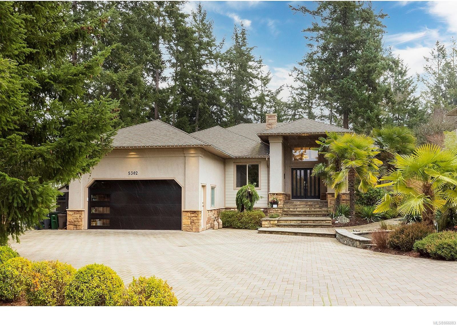Main Photo: 5302 Sayward Hill Cres in Saanich: SE Cordova Bay House for sale (Saanich East)  : MLS®# 866083