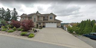 Photo 1: 34270 FRASER Street in Abbotsford: Central Abbotsford House for sale : MLS®# R2557795