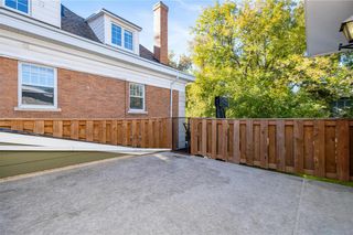 Photo 29: 30 East Gate in Winnipeg: House for sale : MLS®# 202326925