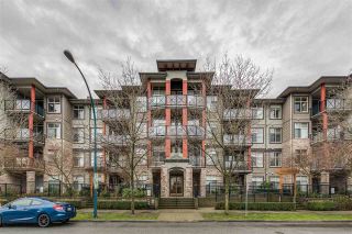 Photo 1: 207 2336 WHYTE Avenue in Port Coquitlam: Central Pt Coquitlam Condo for sale in "CENTREPOINTE" : MLS®# R2423932