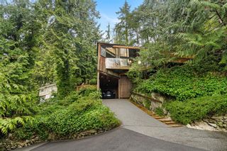 Photo 1: 3891 BAYRIDGE Avenue in West Vancouver: Bayridge House for sale : MLS®# R2769034