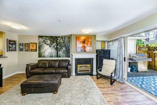 Photo 3: 2 2378 RINDALL Avenue in Port Coquitlam: Central Pt Coquitlam Townhouse for sale in "BRITTANY PARK" : MLS®# R2808173