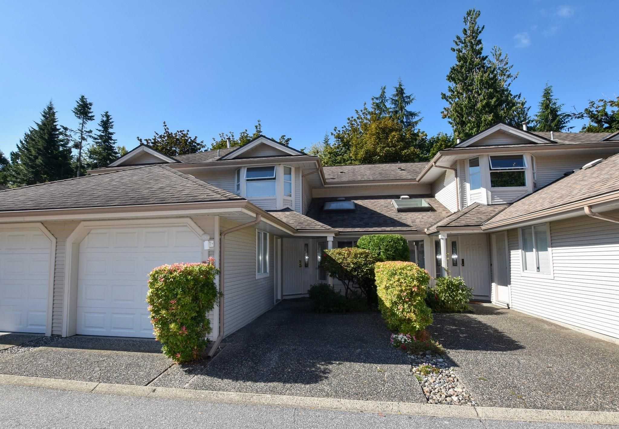 Main Photo: 72 9045 WALNUT GROVE Drive in Langley: Walnut Grove Townhouse for sale in "Bridlewoods" : MLS®# R2618207