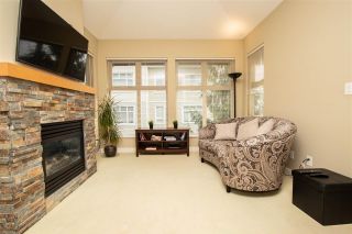 Main Photo: 406 188 W 29 Street in North Vancouver: Upper Lonsdale Condo for sale in "VISTA 29" : MLS®# R2320845