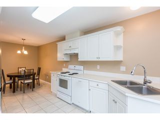 Photo 5: 40 2525 YALE Court in Abbotsford: Abbotsford East Townhouse for sale in "YALE COURT" : MLS®# R2441188