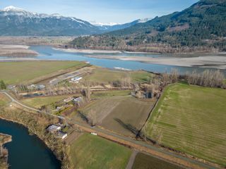 Photo 5: 47975 JESS Road in Chilliwack: Fairfield Island House for sale : MLS®# R2858754