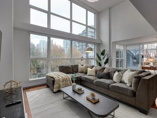 Photo 1: 405 1238 Seymour Street in Vancouver: Yaletown Condo for sale (Vancouver West)  : MLS®# R2821712