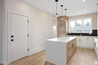 Photo 3: 9813 70 Avenue in Edmonton: Zone 17 House Half Duplex for sale : MLS®# E4325226