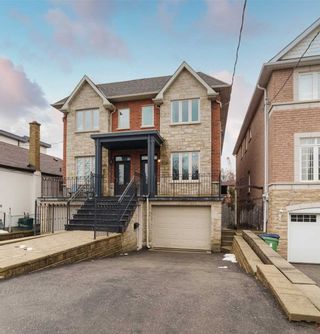 Photo 1: 524B Mcroberts Avenue in Toronto: Caledonia-Fairbank House (2-Storey) for sale (Toronto W03)  : MLS®# W5987739