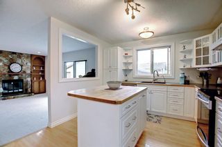 Photo 10: 43 Cedarbrook Place SW in Calgary: Cedarbrae Detached for sale : MLS®# A1212104