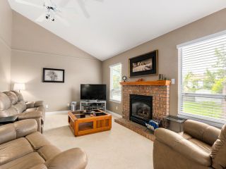 Photo 9: 4431 218A Street in Langley: Murrayville House for sale : MLS®# F1414078