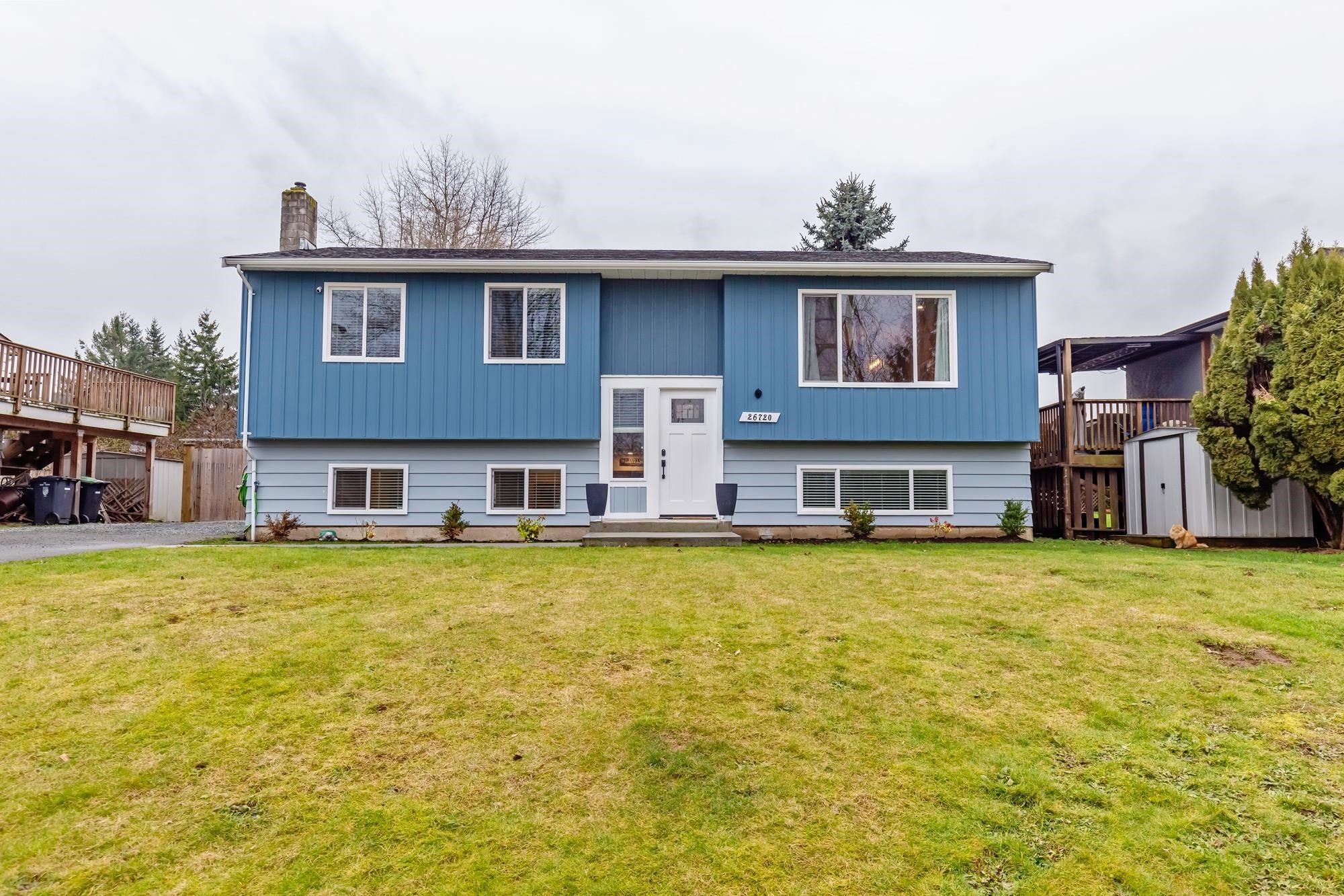 Main Photo: 26720 33 Avenue in Langley: Aldergrove Langley House for sale : MLS®# R2654520