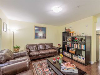 Photo 3: 11 168 SIXTH Street in New Westminster: Uptown NW Townhouse for sale in "ROYAL CITY TERRACE" : MLS®# R2411093