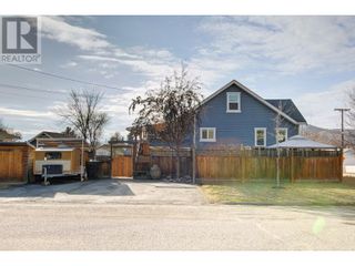 Photo 3: 1800A 35 Avenue East Hill: Okanagan Shuswap Real Estate Listing: MLS®# 10307656