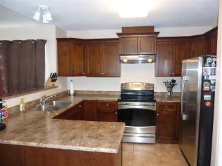 Photo 6: 6382 SELKIRK Street in Sardis: Sardis West Vedder Rd House for sale : MLS®# R2123260