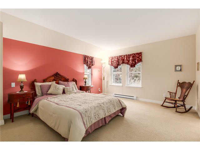 Photo 8: Photos: 7 2688 MOUNTAIN Highway in North Vancouver: Westlynn Townhouse for sale : MLS®# V1105153