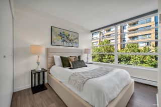 Photo 10: 302 1228 MARINASIDE Crescent in Vancouver: Yaletown Condo for sale (Vancouver West)  : MLS®# R2722714