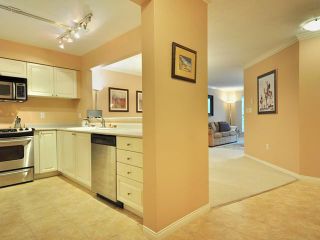 Photo 8: 207 2288 W 12TH Avenue in Vancouver: Kitsilano Condo for sale in "CONNAUGHT POINT" (Vancouver West)  : MLS®# V820109